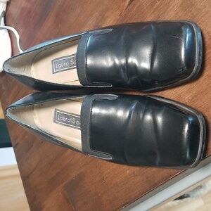 Laura Scott Leather Low Heel Work Ready Black Goes with Everything Size 7 Womens